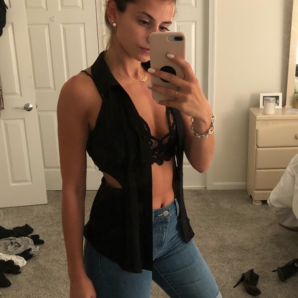 Collared sleeveless button up - Picture 1 of 4